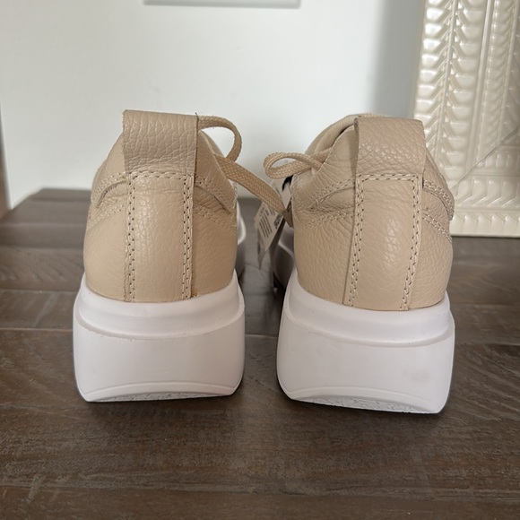 Zara Shoes Zara Athletic Leather Sneakers Beige Tan Tennis Shoes